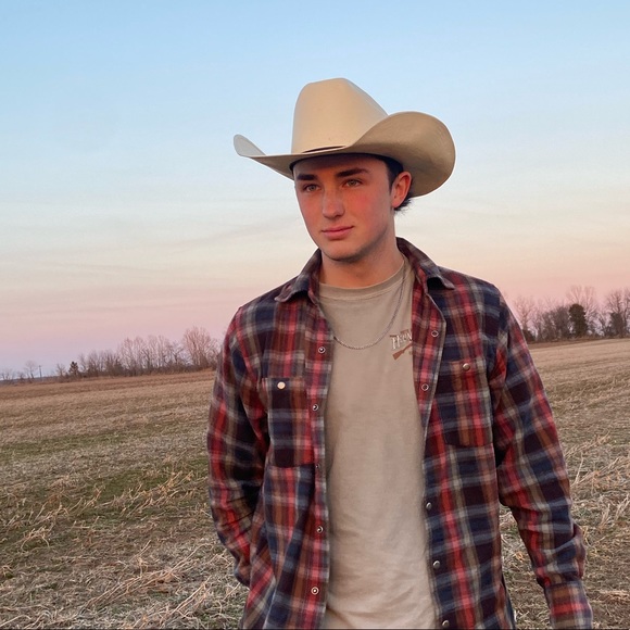 Meet your Posher, David - Picture 1 of 1